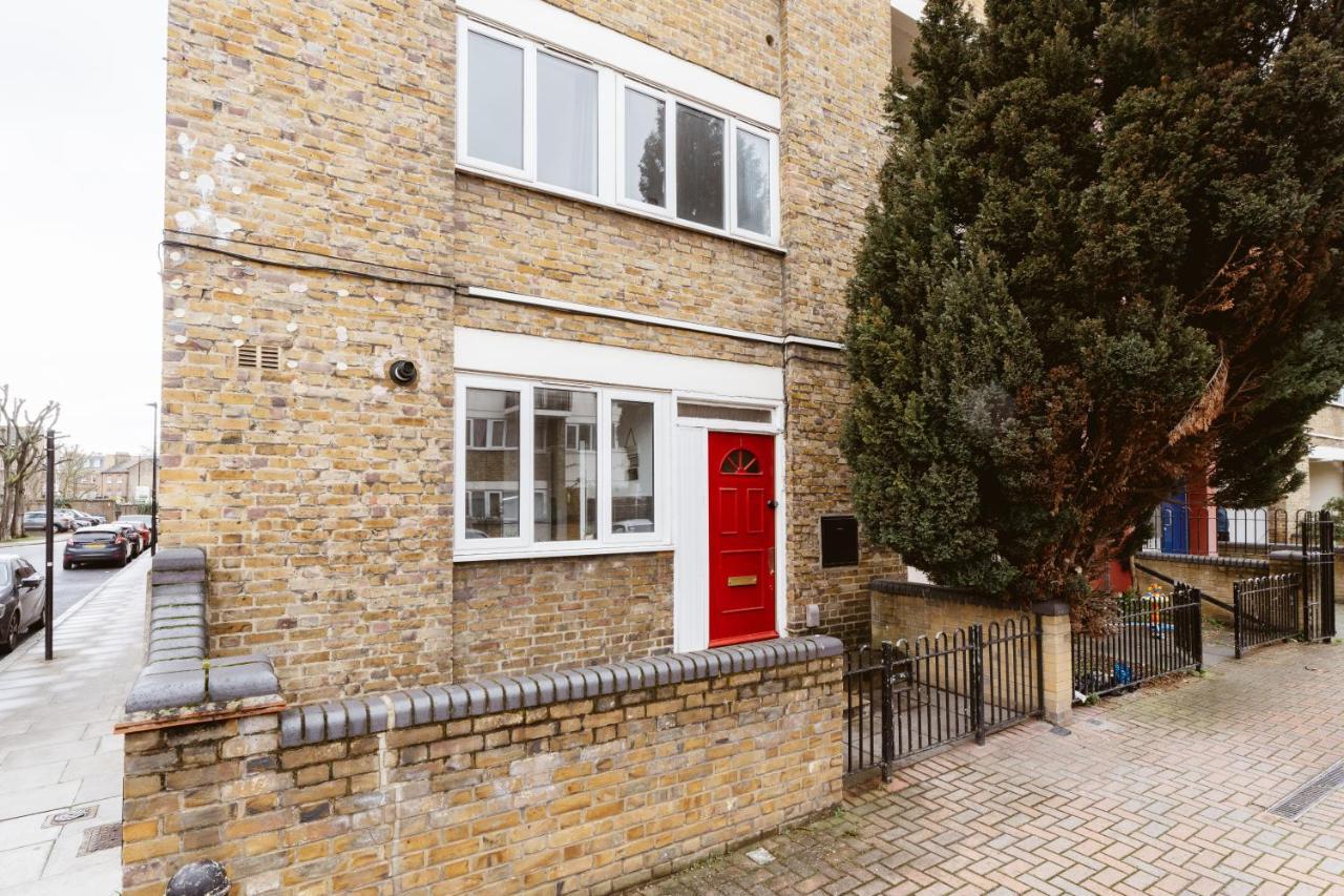 Wesferry Beds To Stay London Exterior photo
