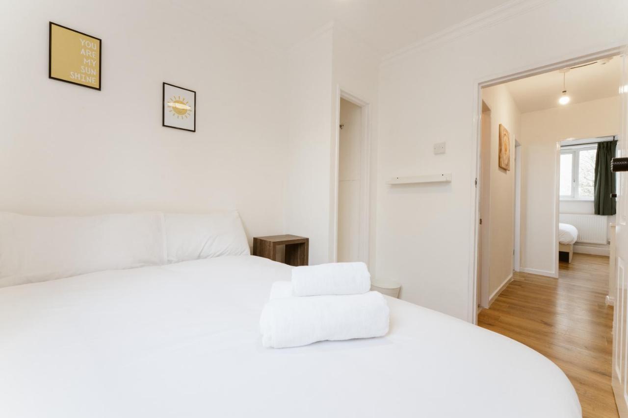 Wesferry Beds To Stay London Exterior photo